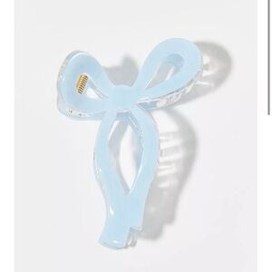 NWT: Light Blue Resin Draped Bow Claw Hair Clip